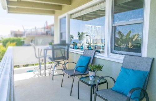 STUNNINGLY PERFECT Beach ALL NEW REMODEL Galore - Foto 26