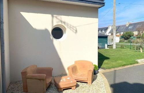 Maison avec WIFI, jardin clos et terrasse, à 500m de la mer et du GR34, Île Grande - FR-1-368-13 - Foto 13