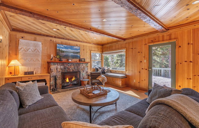 Private Cozy and Central Cabin with Deck by Sierra Getaways - Foto 11