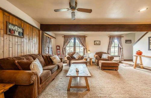 New! Historic Chalet in Colorado National Forest - Foto 27