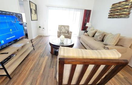 Spacious 2BR 2BA Suite - Walk to Mall & Hospitals - Foto 19