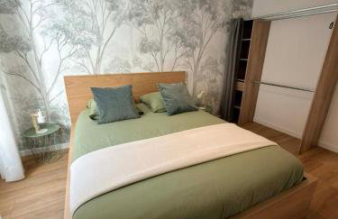 Le salon des voyageurs - Appartement au coeur du Centre Historique de Dole avec Terrasse - Foto 3