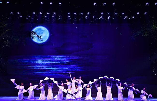 Experience Da Nang Charming Da Nang Show Ticket - Photo 4