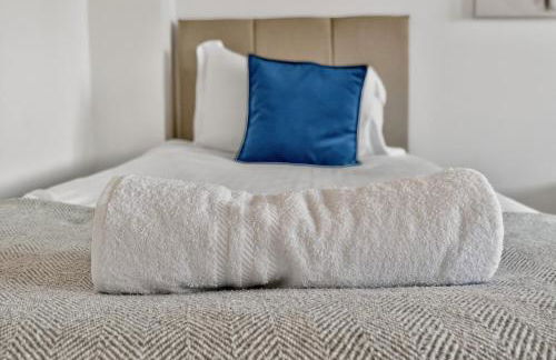 Spacious 4BR Newport Home - Ideal for Families & Groups - Foto 15