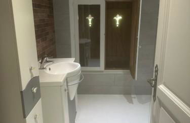 Peaceful Retreat Between Lake and Mountain Charming House Near Annecy and Aix-les-Bains - Foto 18