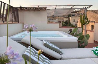 Palazzo Di Lorenzo - Panoramic Terrace and Pool - Photo 10