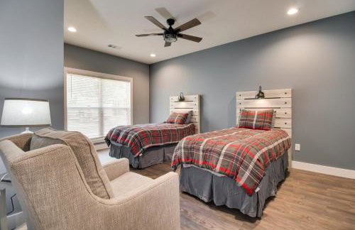 Riverfront Salesville Cabin Rental with Shared Dock! - Foto 16