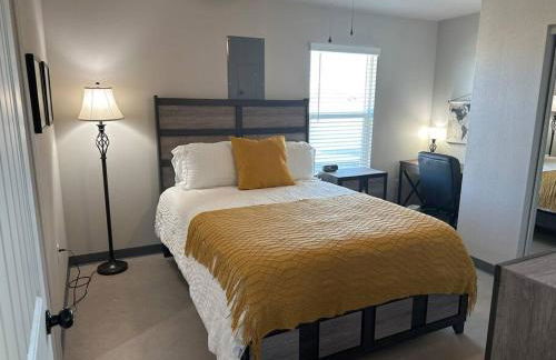 Brand New! Charming and Cozy Too - Foto 28