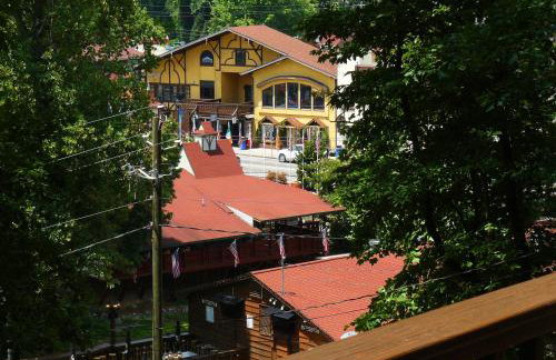 Haus in the Heart of Helen - Vacation Suites - Foto 36