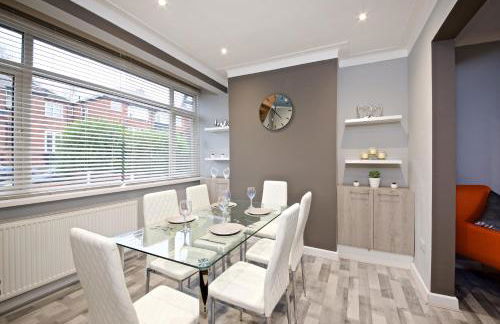 Beautiful Cozy Home With Free Parking - Foto 12