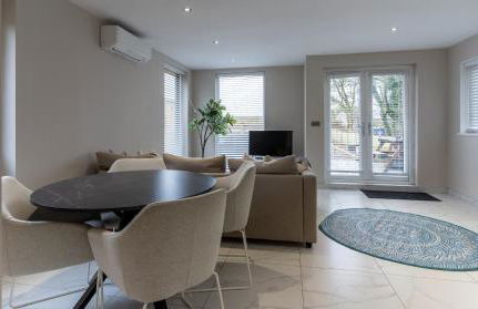 The Slipway Cabins with Hottub - Foto 38