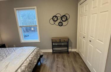 Spacious 2BR Apt with Balcony and 2 King Beds Sleeps 6 - Foto 13