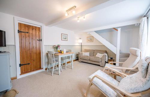 North Cottage, Alderton - Photo 16