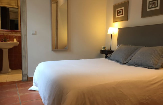 Apartamentos Los Patios de la Judería - Photo 8