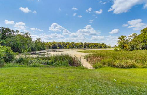 Private Lakefront Cabin with Hot Tub, Deck and Views - Foto 28