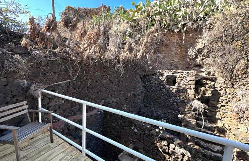 Casa Poesía de El Hierro - Poetry House of El Hierro, situated in the center of El Pinar - Foto 42