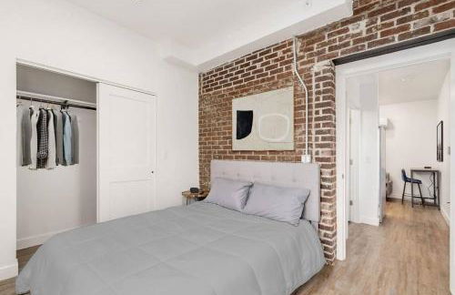 Oasis with Pool Table! Stylish Stay, Pets Allowed! - Foto 6