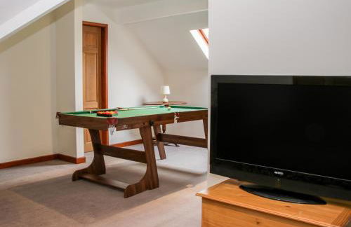 Court Farm - Photo 17