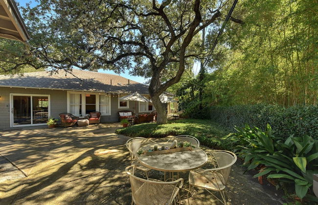 Modern Charm - Foto 1