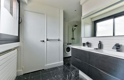 Splendide terrasse avec vue Tour Eiffel - Foto 14