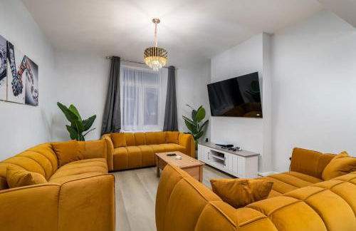 Luxe 5-bedroom House with Hot Tub, Pool table & Football Table - Foto 2