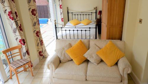 Colchester Sunny Apartment with Pool and EV Car Point - Foto 4