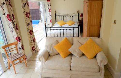 Colchester Sunny Apartment with Pool and EV Car Point - Foto 4