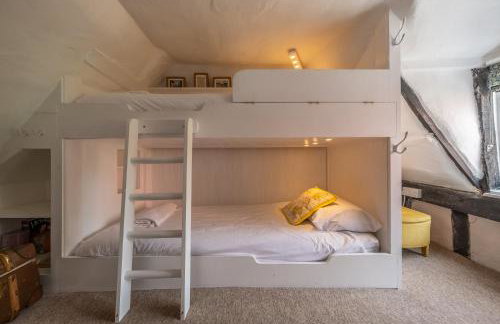 Brimming with Medieval charm - Weavers Cottage - Foto 35