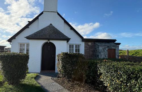 Luxury Cornish House next to Cliffs & Surf Beaches - Photo 40