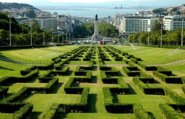 Lisbon Half Day Shopping Tour - Photo 3