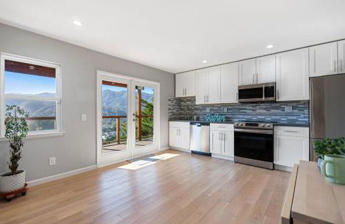 @ Marbella Lane - Chic Abode w/Mountain Skyline - Foto 35