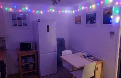 Beechcroft 2 bed part house - Photo 36