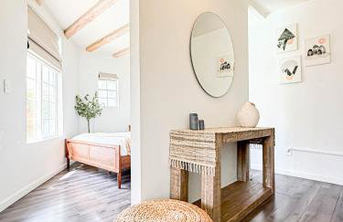 Charming Studio Oasis with Pool Near SoFi - MKLAD4 - Foto 11