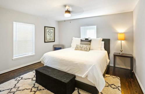 Cozy Heights 2 BD Bungalow, Walkable - Foto 3