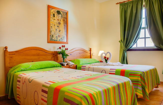 Apartamentos Oasis San Antonio - Foto 3