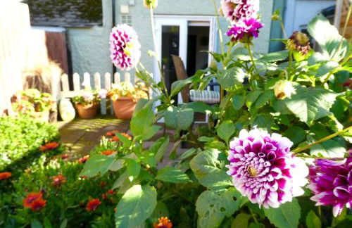 Chic 2-bedroom townhouse in vibrant Abergavenny - Foto 18