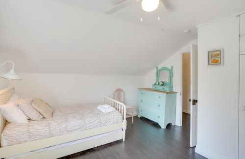 South Haven Farmhouse with Fire Pit, 4 Mi to Beach! - Foto 23