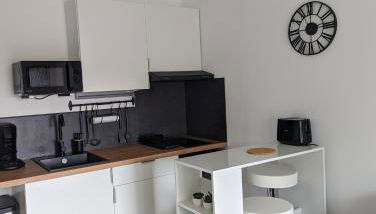 Saint Mandrier Pin Rolland Studio Climatisé 2 pers parking plage pinède, tout à pied - Foto 5