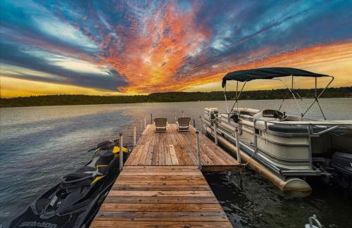 Catskills Lakefront with Hot Tub, Sauna and Theater - Foto 1