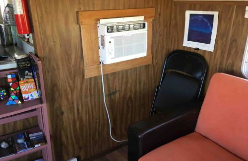 Stargazer, AC, Heat, Free firewood, ice cream, bottled water and smores - Foto 7