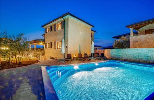 4 Bedroom Beautiful Home In Turcic - Foto 11