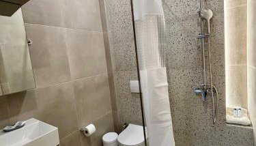 Downtown Studio A1Γ - Photo 5, Shower