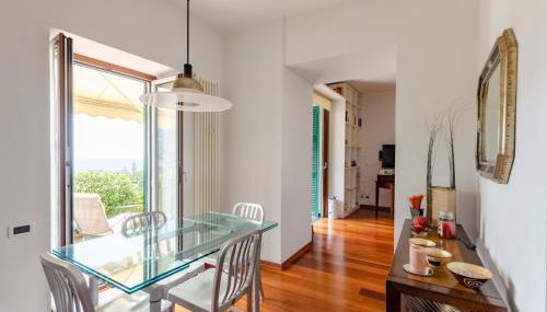 JOIVY Inviting Flat with Garden and Sea View in Rapallo - Photo 3