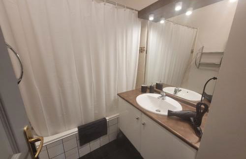 Appartement Moderne & Proche Commodités - Foto 12