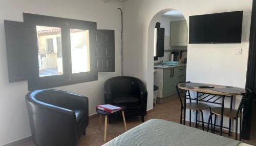 The Courtyard Studio Apartments - Foto 4