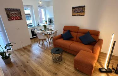 HomeSix - Photo 18