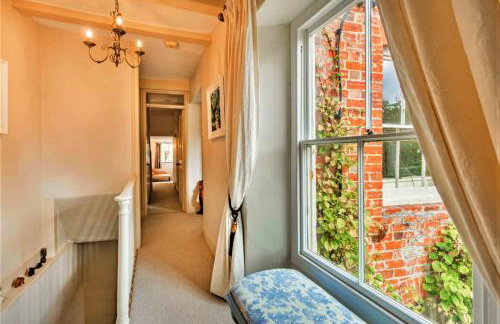 Finest Retreats - Islip Mill House - Beautiful Riverside Home - Photo 21