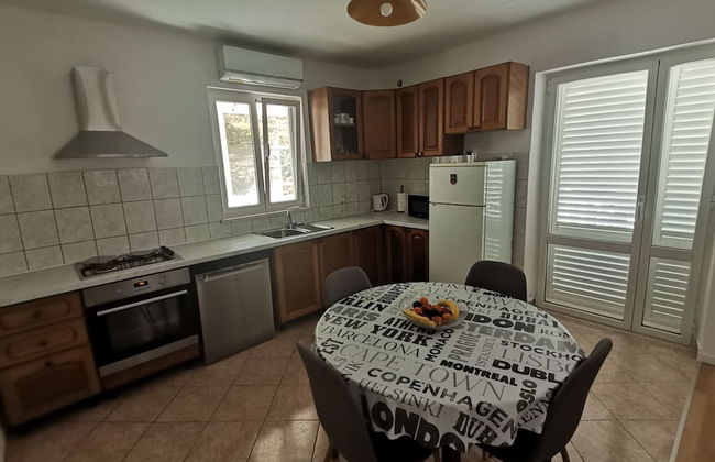 Perfect Getaway Near Korčulas Scenic Sights and Beaches - Photo 5