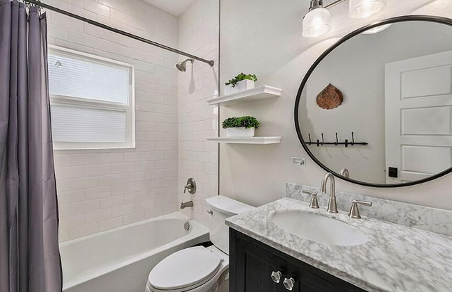 Cozy Chic Home in Downtown Loveland! - Foto 16