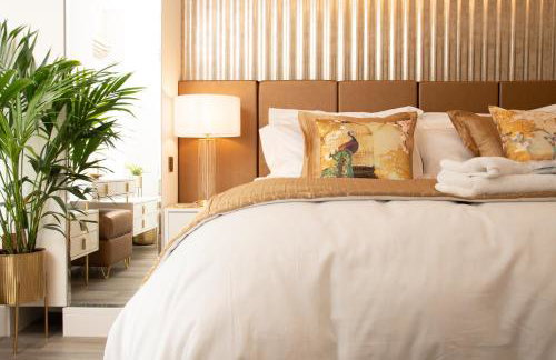 THE PALMS Lux living Condo B'mouth Town Centre & Beach - Photo 33